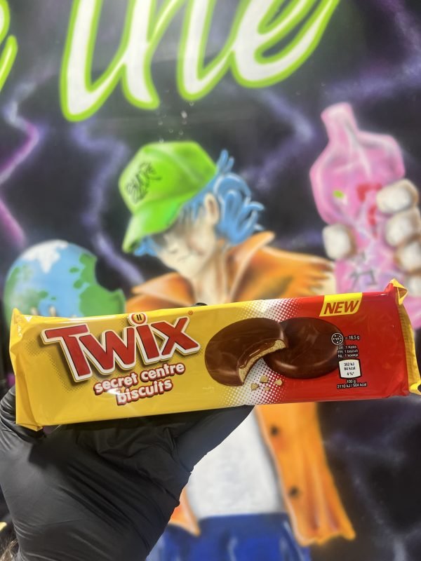 Twix Secret Centre Biscuits 100g (UK)