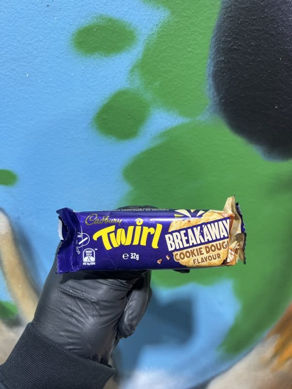 Cadbury Twirl Breakaway Cookie Dough 32g (Australia)