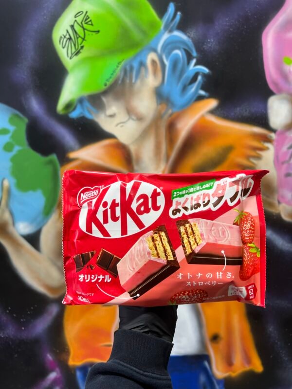 KitKat Strawberry & Chocolate Duo (Japan)